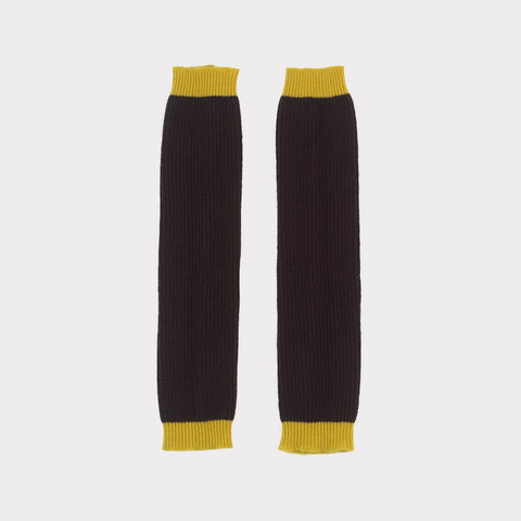 Flatshot of the brown & mustard arm warmers 