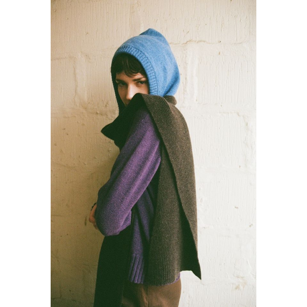 Person wearing HADES blue & brown Hooded Scarf