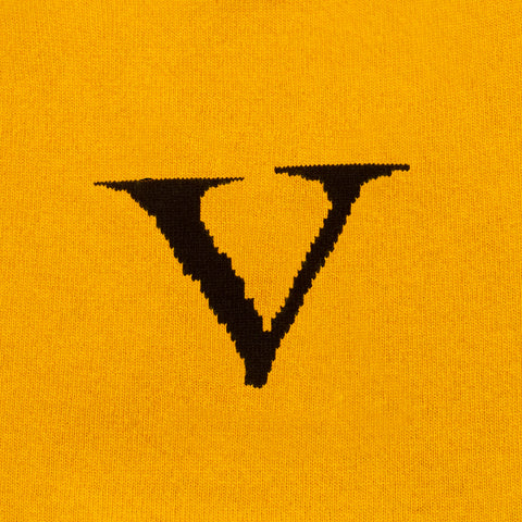 HADES Wool letter V Bag Close Up