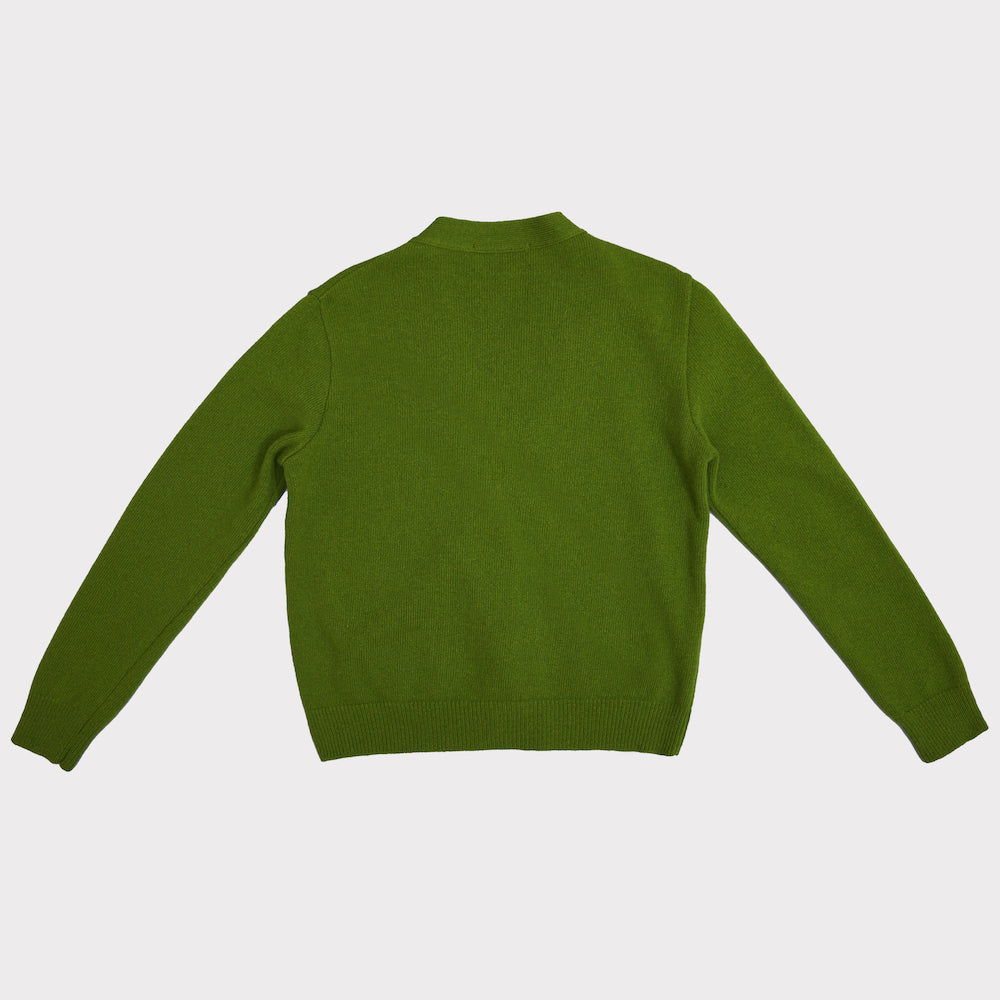 Flat shot of the back of the green cigarette Carrington.