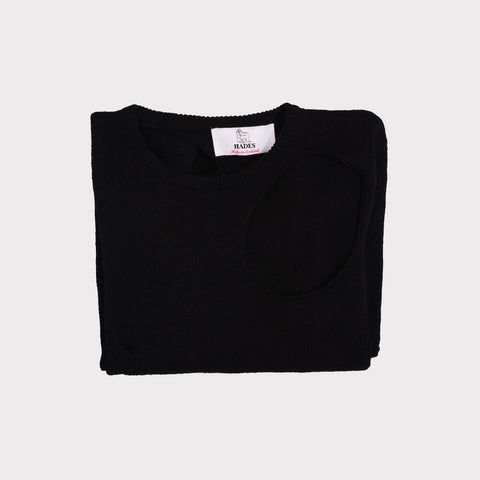 Folded flat shot of the Sélavy jumper in black