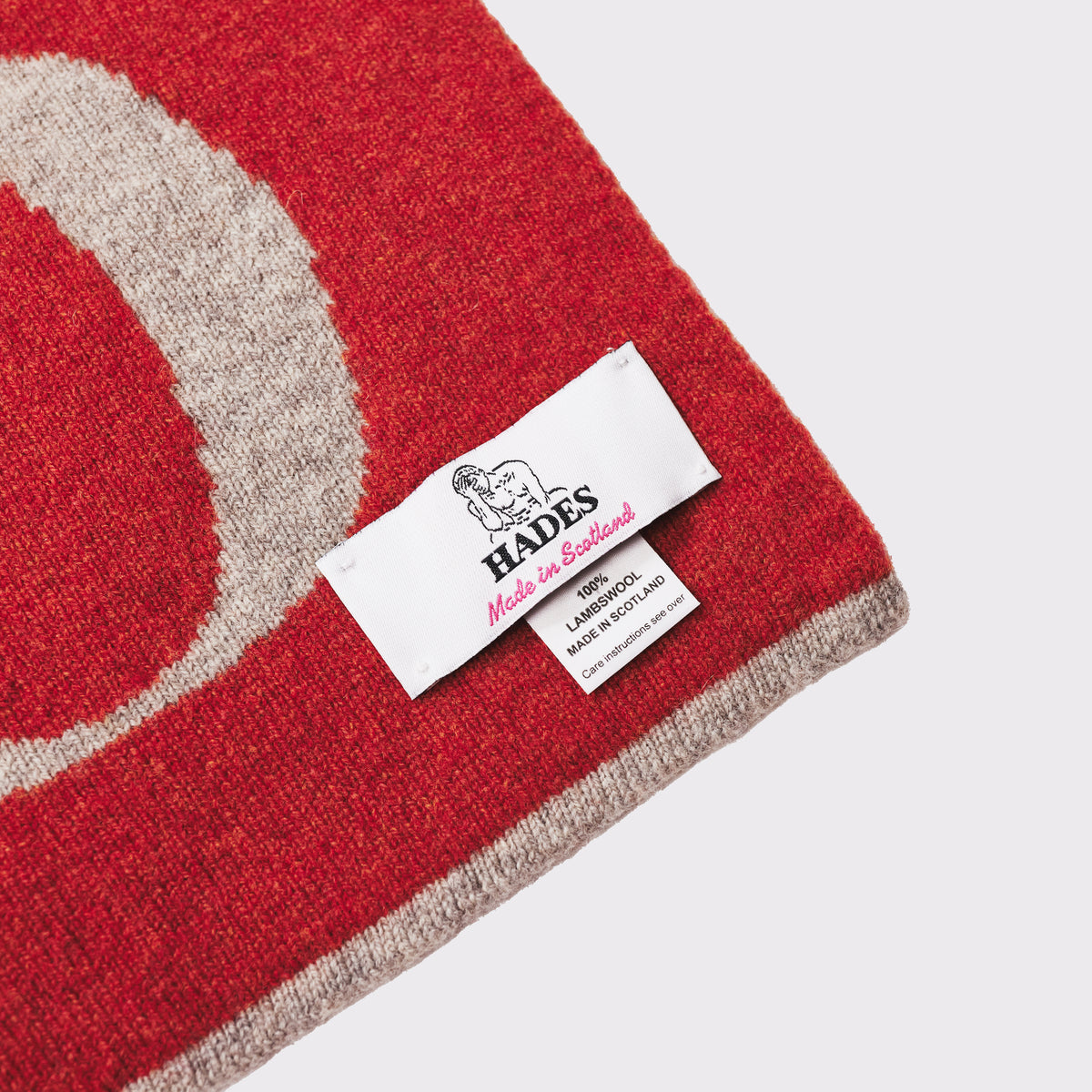 HADES Alphabet letter O scarf 
