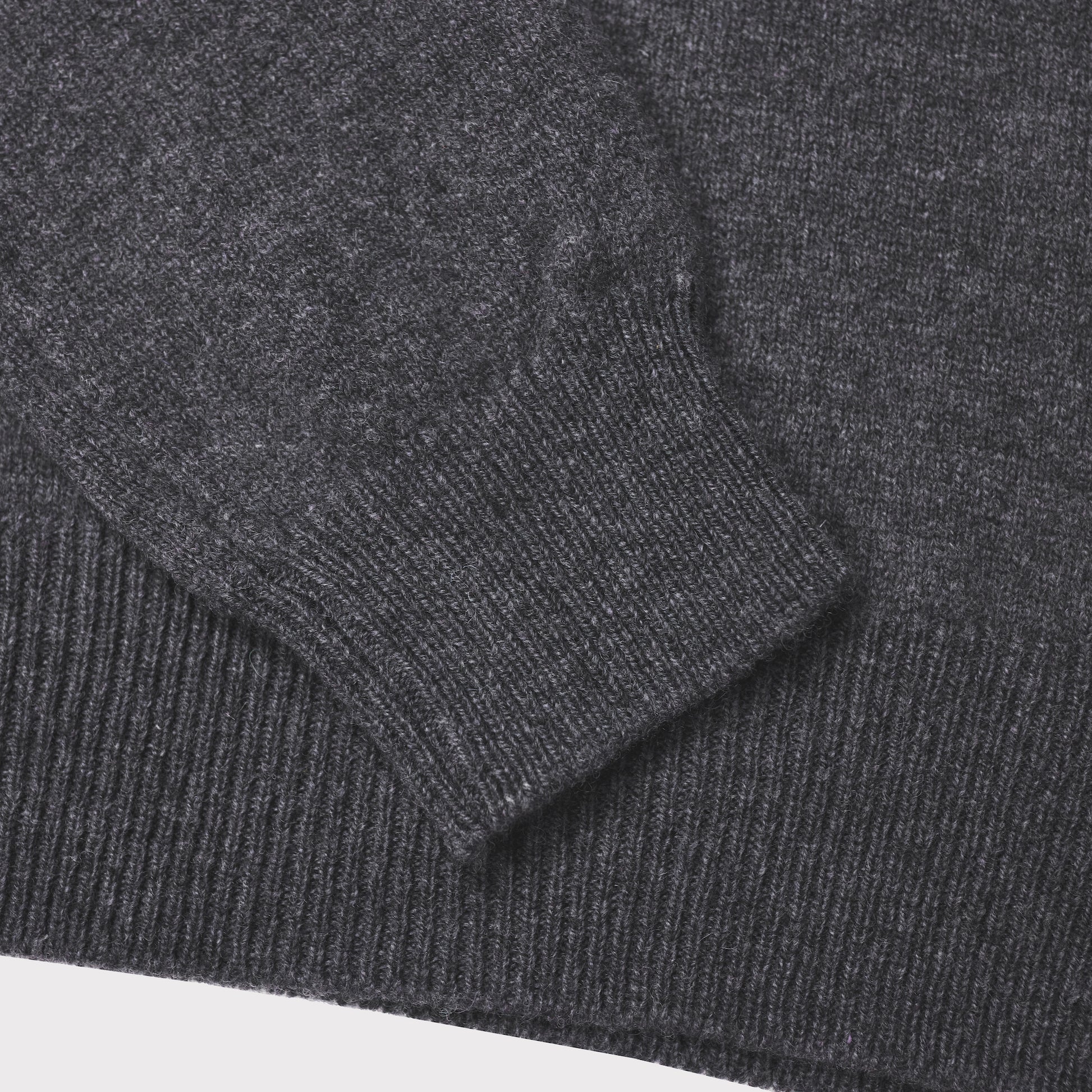 HADES Alphabet Letter F Jumper sleeve